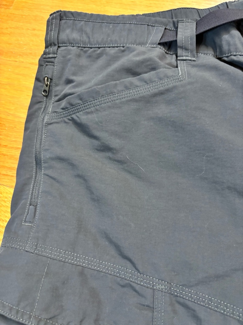 The North Face Utility pants men’s size XL short convertible to shorts - Picture 5 of 14